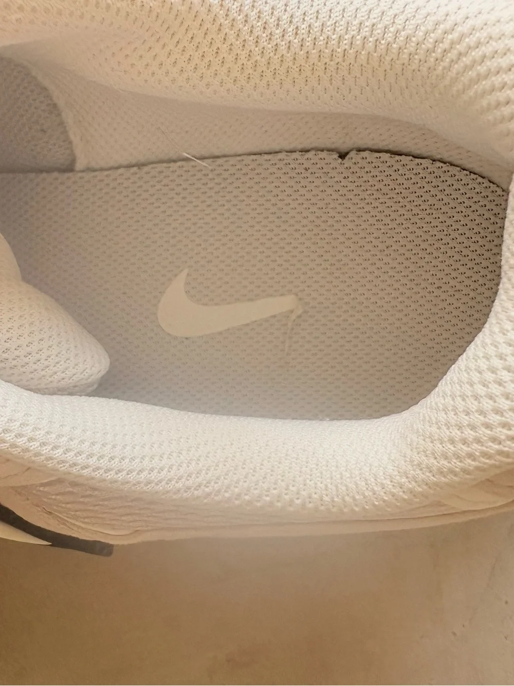 Nike V5 RNR Women’s Sneakers Size 11 Natural Ivory Black